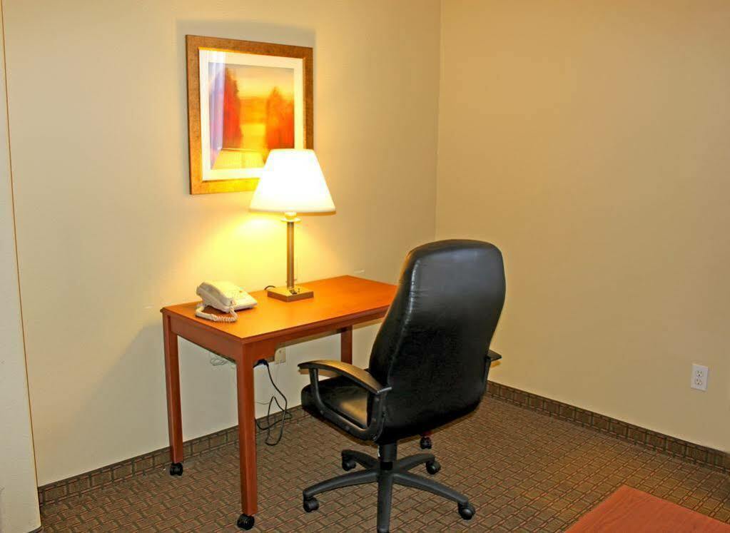 Quality Suites Austin Exterior photo