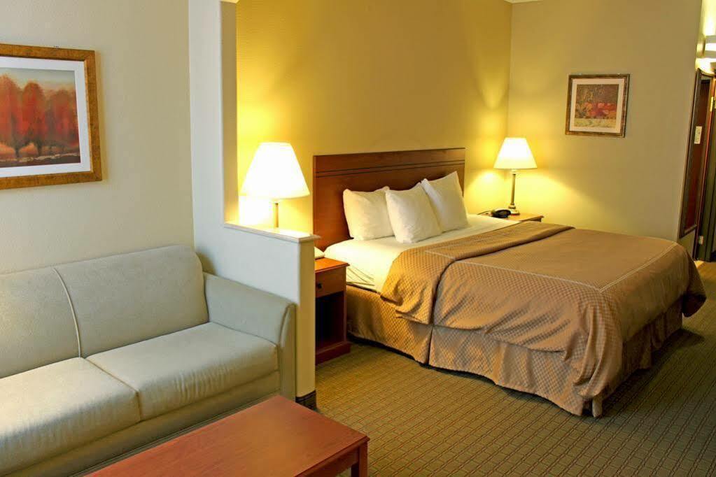 Quality Suites Austin Exterior photo